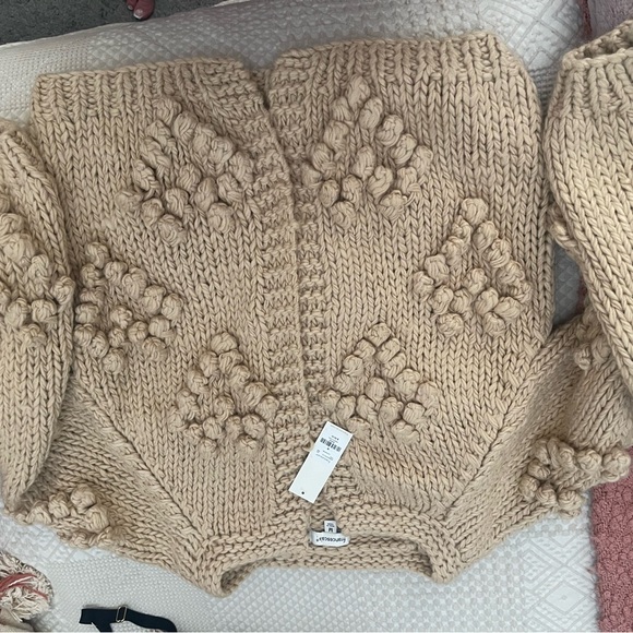 Francesca's Collections Sweaters - Francesca's Collections Chunky Pom-Pom Crewneck Sweater - Cream